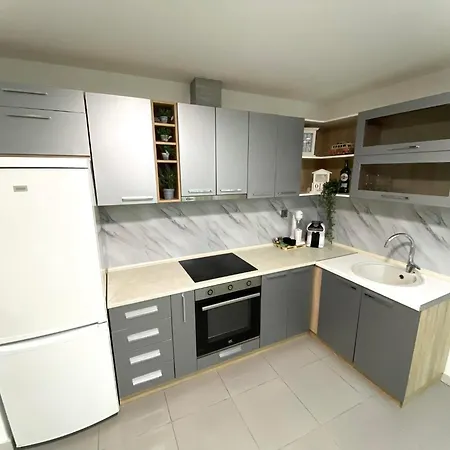 Sky 32nd Floor Skopje