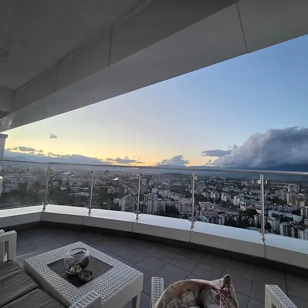 Sky 32nd Floor,free Parking Daire Üsküp