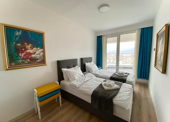 Sky 32nd Floor Apartman