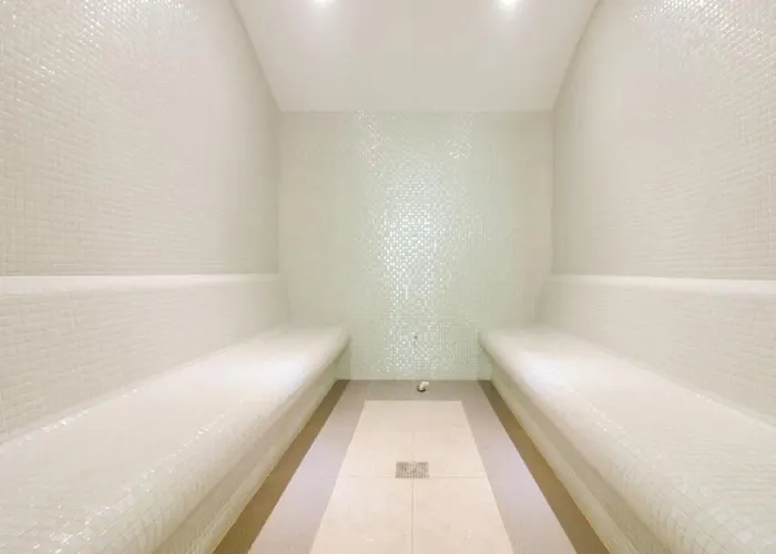 Sky 32nd Floor * Szkopje